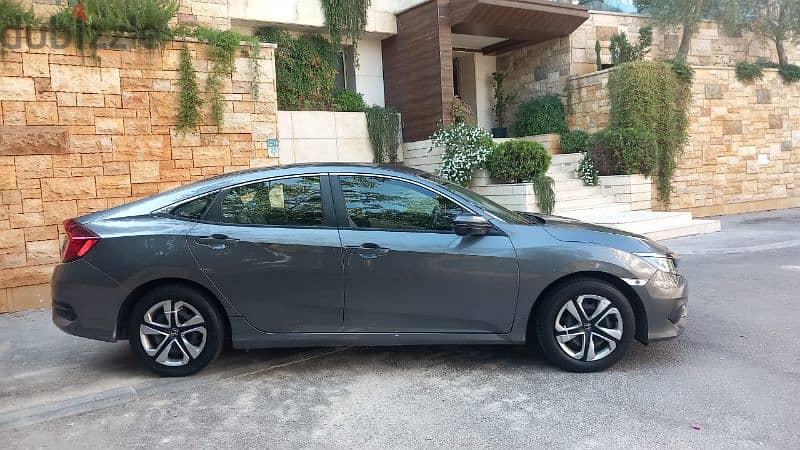 Honda Civic 2019 13