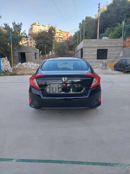 Honda Civic 2018 5