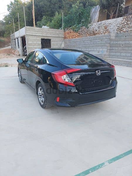 Honda Civic 2018 6