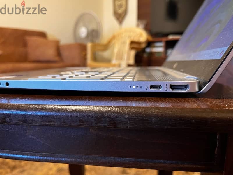 HP laptop i7 12th slim design 8