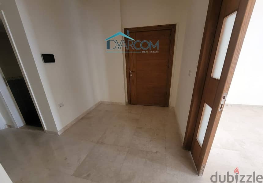 DY1904 - Louaizeh Spacious Apartment for Sale! 8