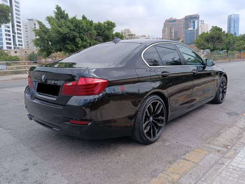 BMW 5-Series 2016 520 I 8