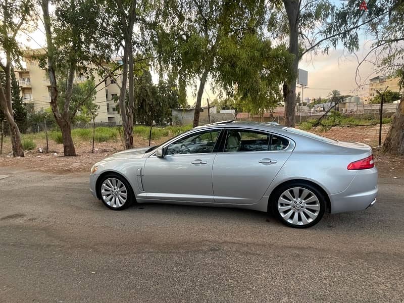 Jaguar XF MODEL 2009 V8 from company Lebanon 67000 km only 2