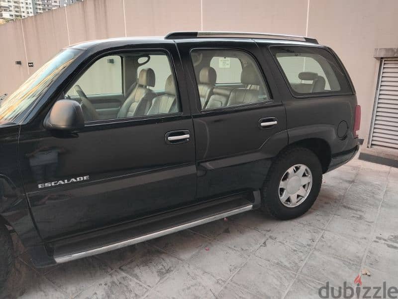 Cadillac Escalade 2002 3