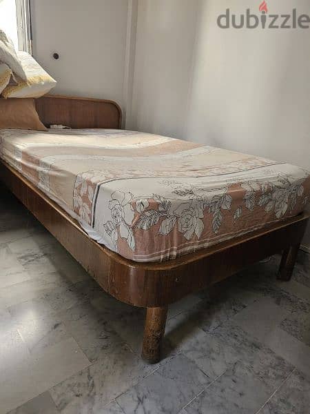 good condition bed for sale 1