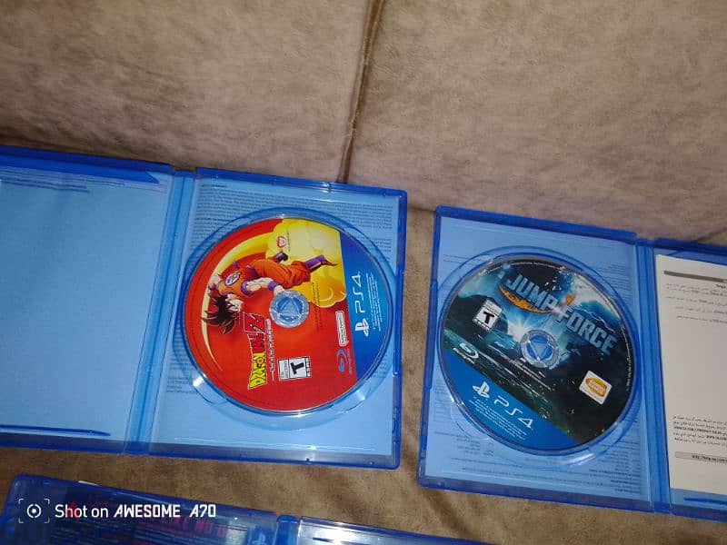 ps4like new and 6cd and ups new for230$ or trade for ps4معدله 2