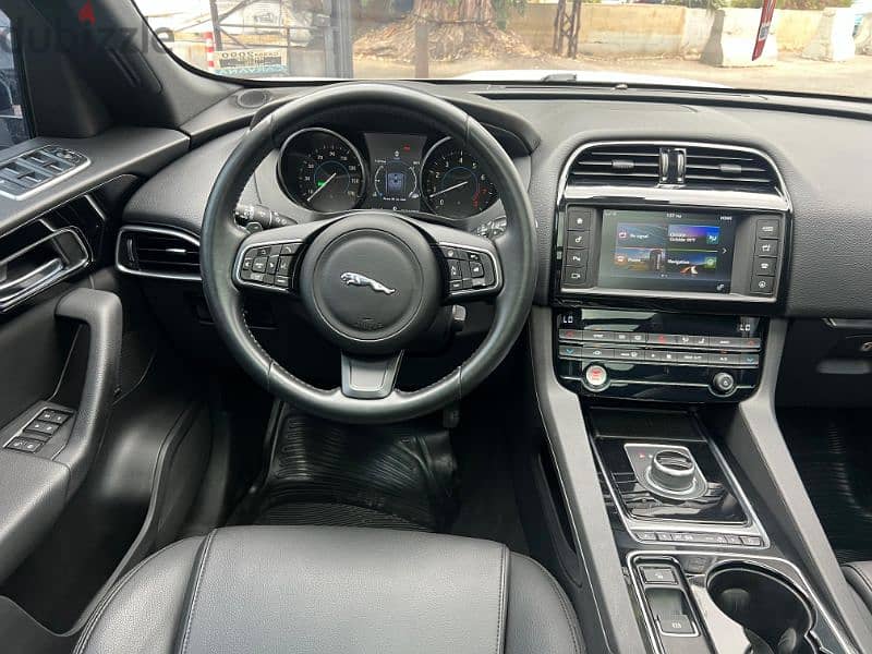 Jaguar F-Pace 35T Premium 2017 11