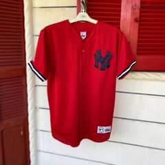 MAJESTIC x NEW YORK Red Baseball Jersey. (L) 0