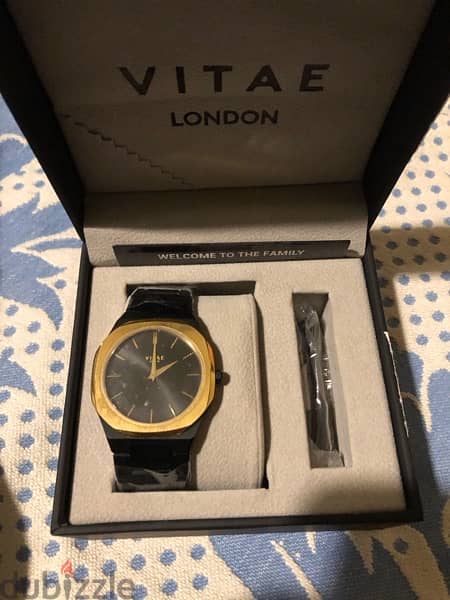 VITAE LONDON ADA GOLD-TONE BLACK STAINLESS STEEL MEN'S WATCH 4