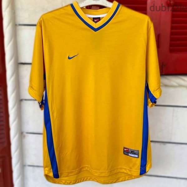 NIKE Yellow Sports T-Shirt 2004. (XL & XXL) 1