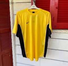 NIKE Yellow Sports T-Shirt 2004. (XXL)