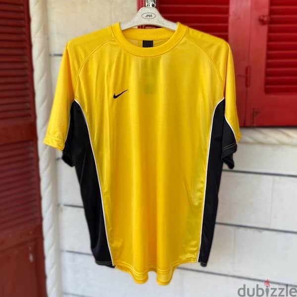 NIKE Yellow Sports T-Shirt 2004. (XXL) 1