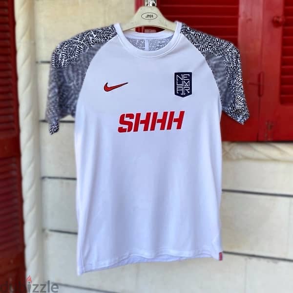 NIKE x NEYMAR “Shhh” Football Jersey. (M) 1