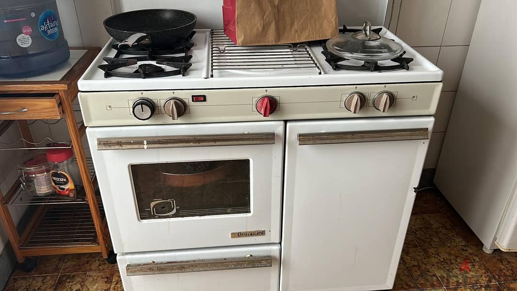 Bompani gas stove and oven 1