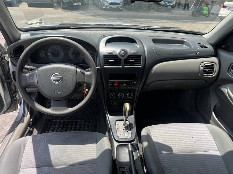 Nissan Sunny 2011 6