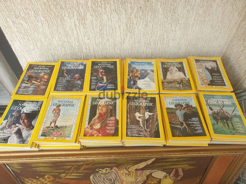 huge collection of national geographic,240 magazines 2