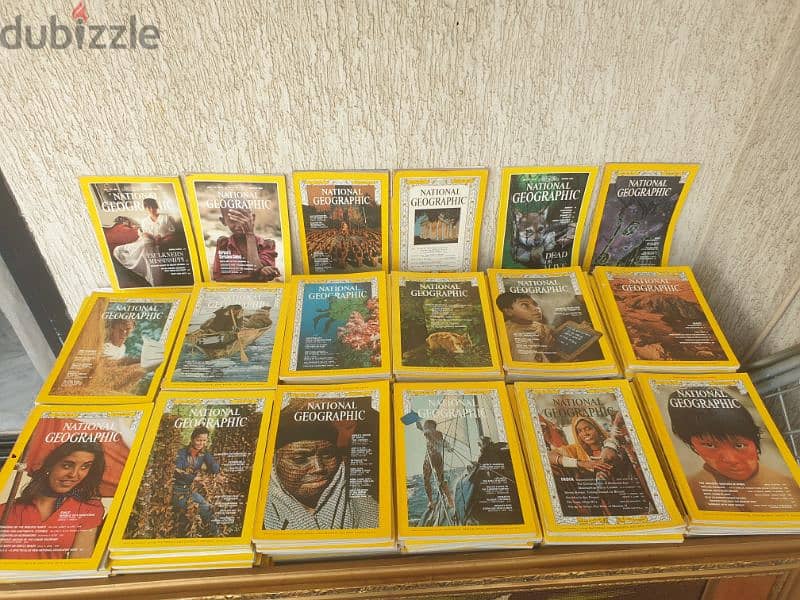 huge collection of national geographic,240 magazines 4