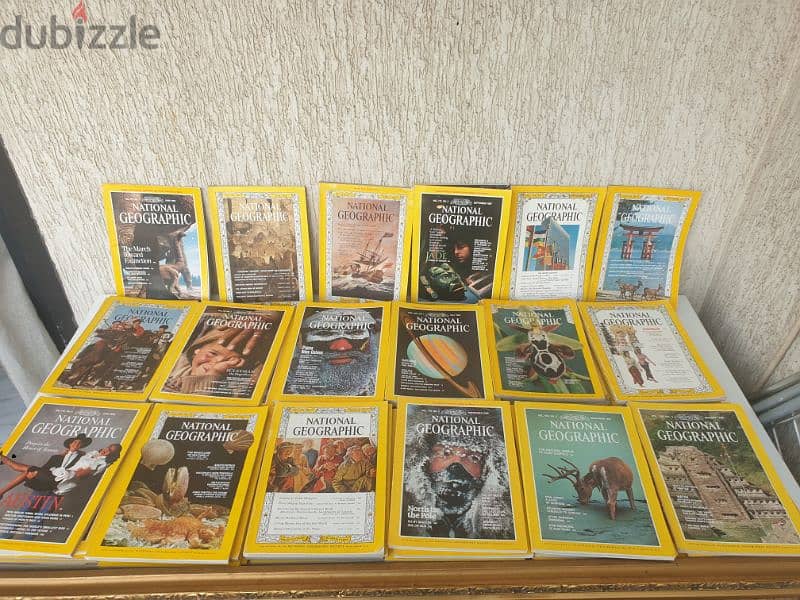 huge collection of national geographic,240 magazines 7