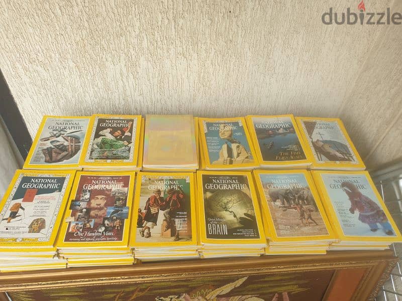 huge collection of national geographic,240 magazines 17