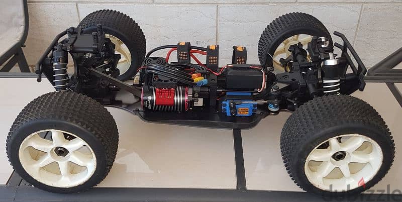 exchange on rc car , team magig seth6 , 6S ,excellent condition 4