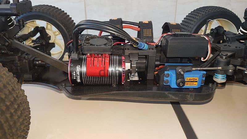 exchange on rc car , team magig seth6 , 6S ,excellent condition 5