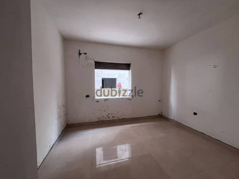 Apartment for sale in Jouret el Ballout  شقة للبيع في جورة البلوط 12