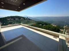 Prime Location | 185 Sqm Apartment | Panoramic Mountain View