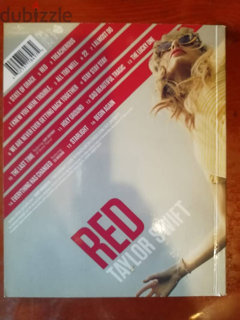 Taylor Swift "Red" album limited edition ( book + cd only ) 2