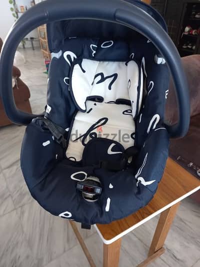 car seat in very good condition