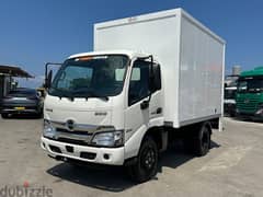 HINO 614 BOX 2023