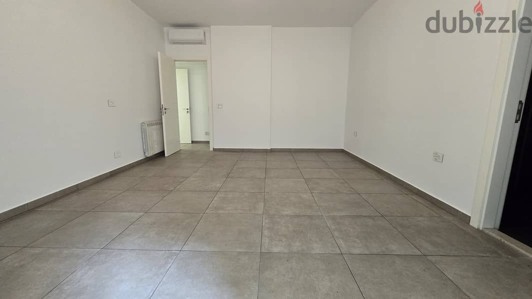 Apartment with terrace for rent in Mtaylebشقة مع تراس للايجار 8