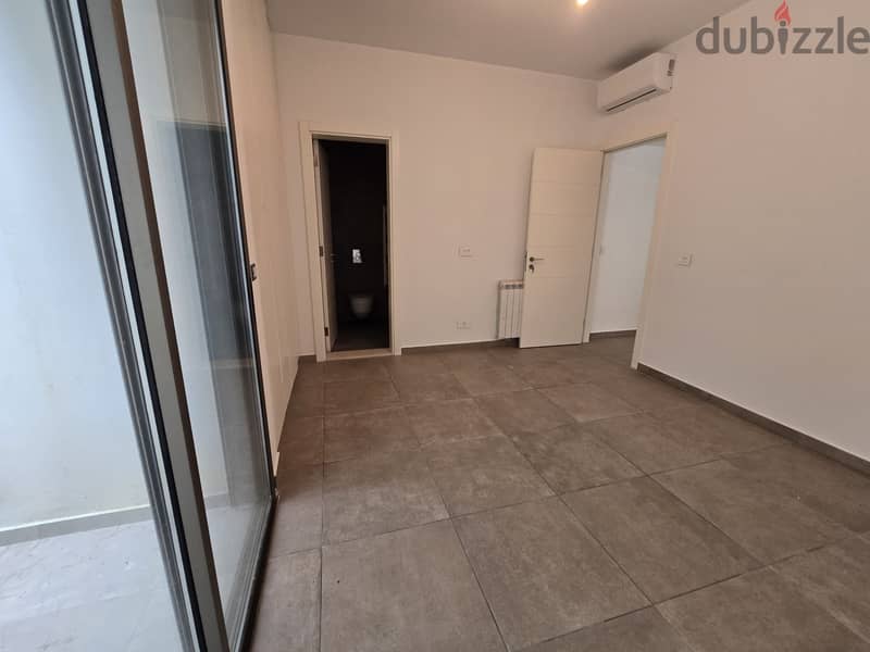 Apartment with terrace for rent in Mtaylebشقة مع تراس للايجار 12