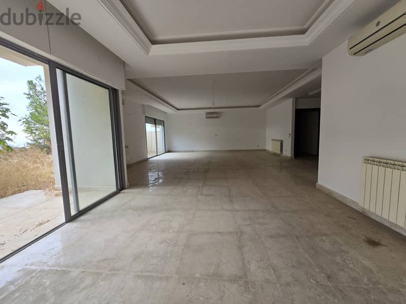 Apartment For Sale in Rabweh + Terraceشقة للبيع في الربوة + تراس 4