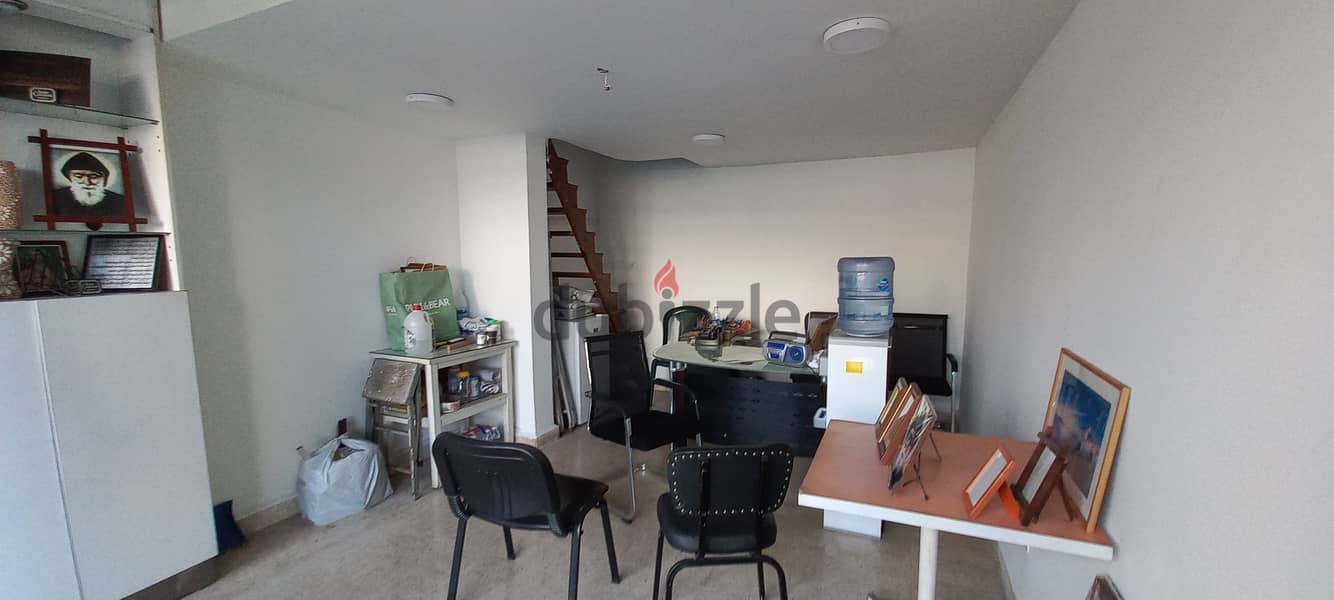 Shop with mezzanine in Jal el dib for rent 1