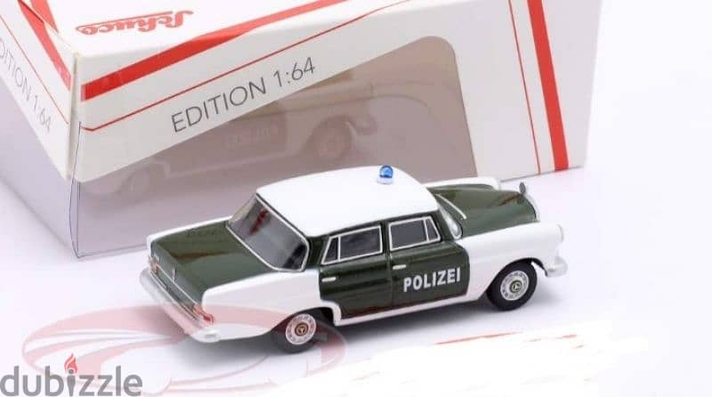 Mercedes (W110) Police 1961 diecast car model 1;64. 4