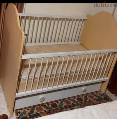 Baby crib + mattress - Perfect condition and quality