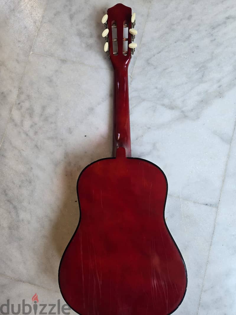 Guitar Medium size 2