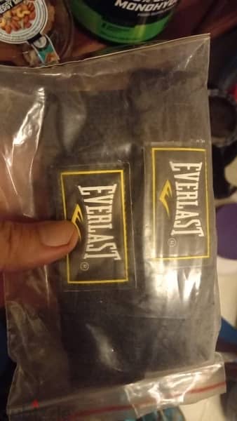 Everlast lifting straps