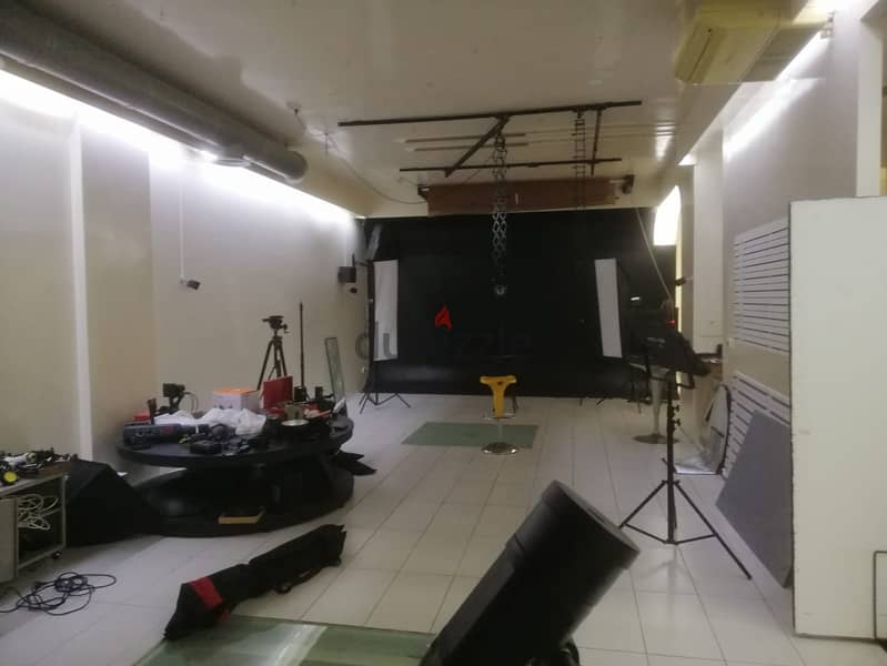 FULLY EQUIPPED PHOTOGRAPH STUDIO EXPOSURE  FOR RENT 400SQ 7