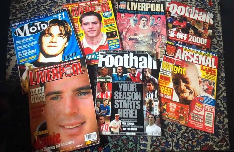 Arround 100 football and basketball magazines with a lot of posters 3