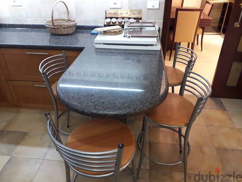 SPACIOUS APARTMENT IN AIN EL TINEH PRIME (300SQ) 3 BEDROOMS , (JNR-314 10