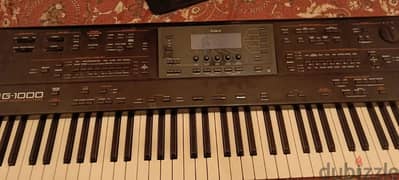 Roland G-1000 76 keys with padded case