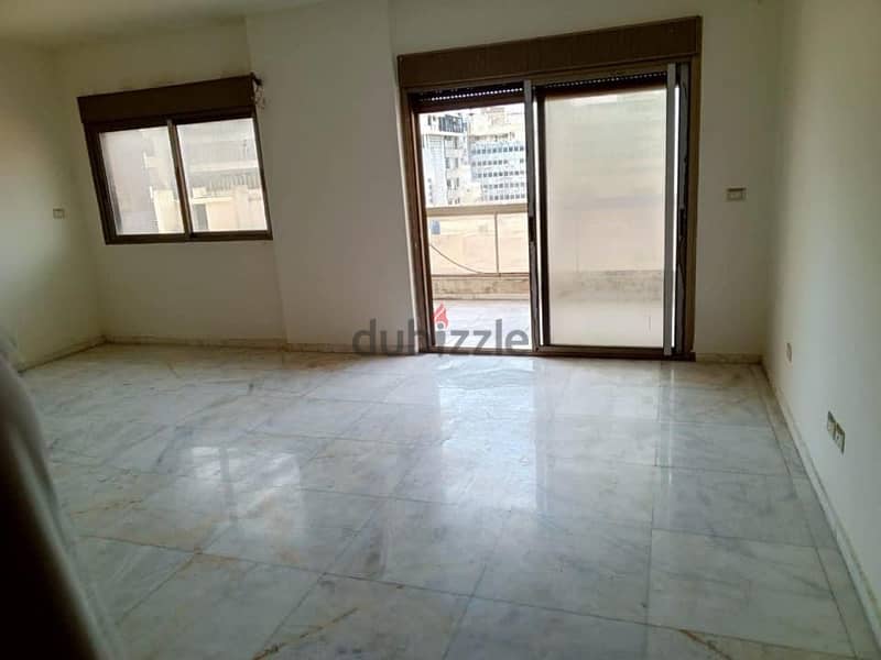 شقة مميزة للبيع الحمرا apartment for sale in Hamra 5