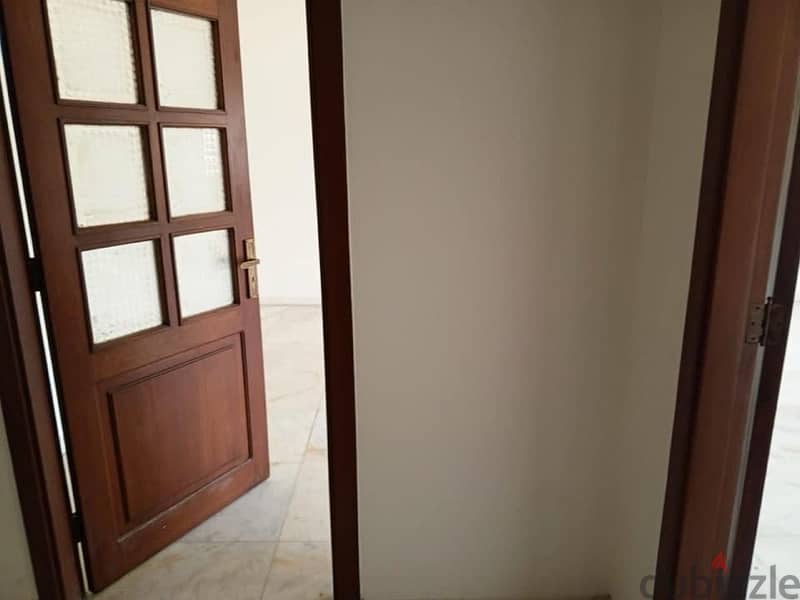 شقة مميزة للبيع الحمرا apartment for sale in Hamra 13