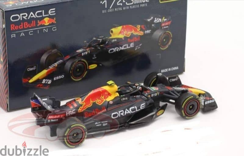 Redbull RB18 Sergio Perez diecast car model 1;43. 4