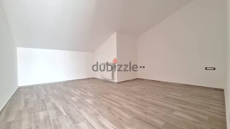 Duplex apartment with terrace and open views in Fanar. 3