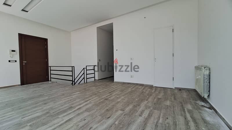 Duplex apartment with terrace and open views in Fanar. 7