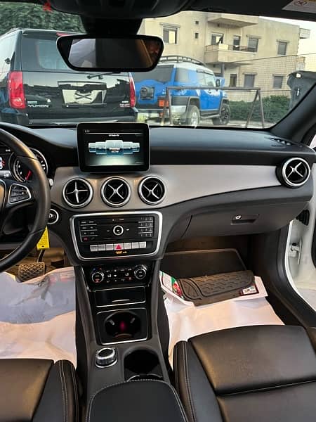 Mercedes-Benz CLA-Class 2018 14