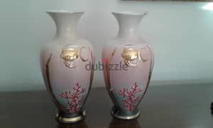 2 hand painted vases (Italian) 0