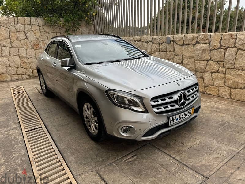 Mercedes-Benz GLA-Class gla250 4matic 4x4 german! facelift  2018 1